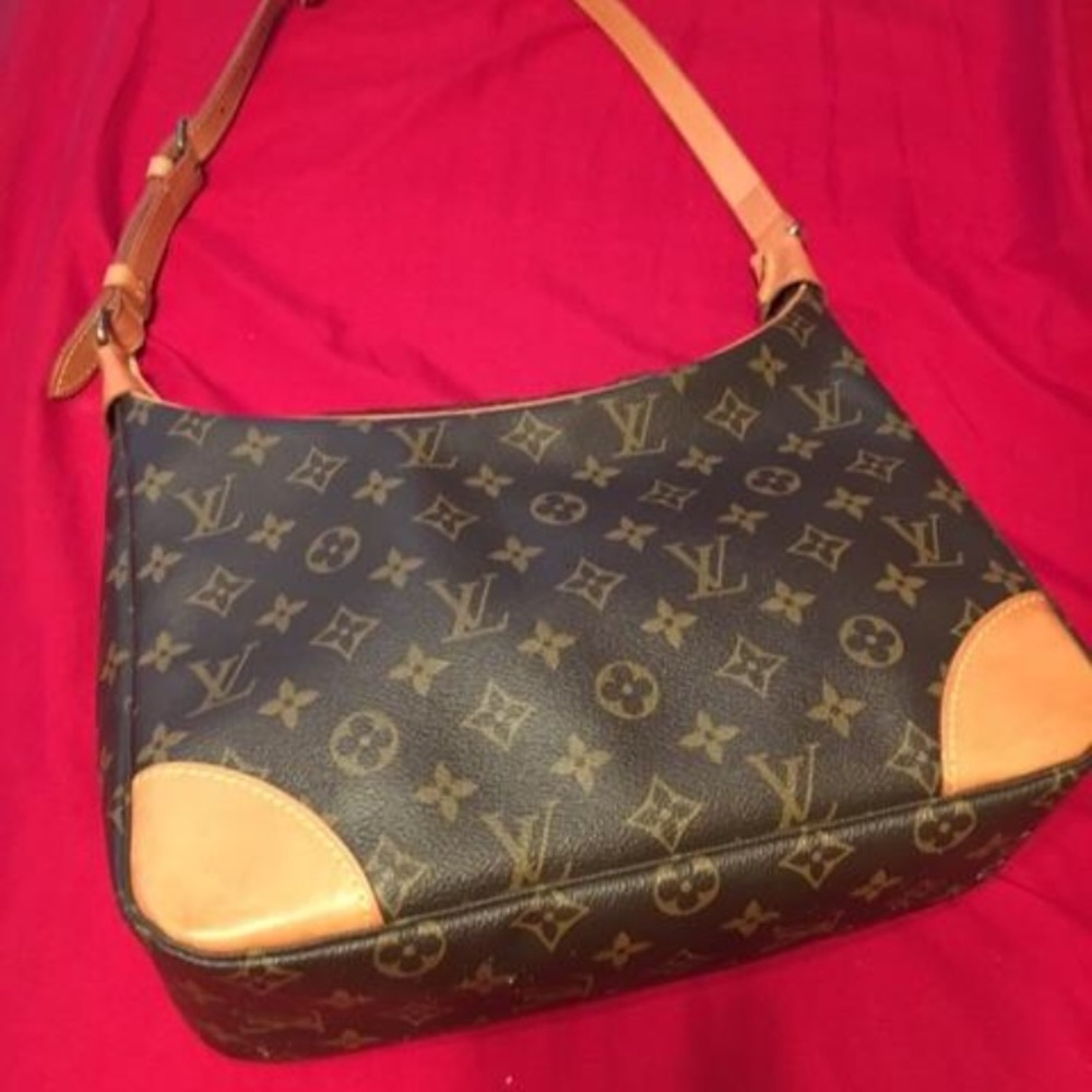 Louis Vuitton Boulogne 30 51265 Authentic